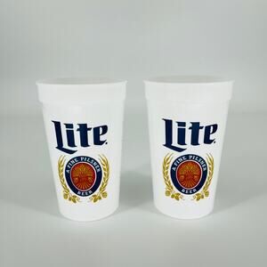 TWO Reusable White Miller Lite Miller Time American Flag Plastic 22 oz Cups NWT